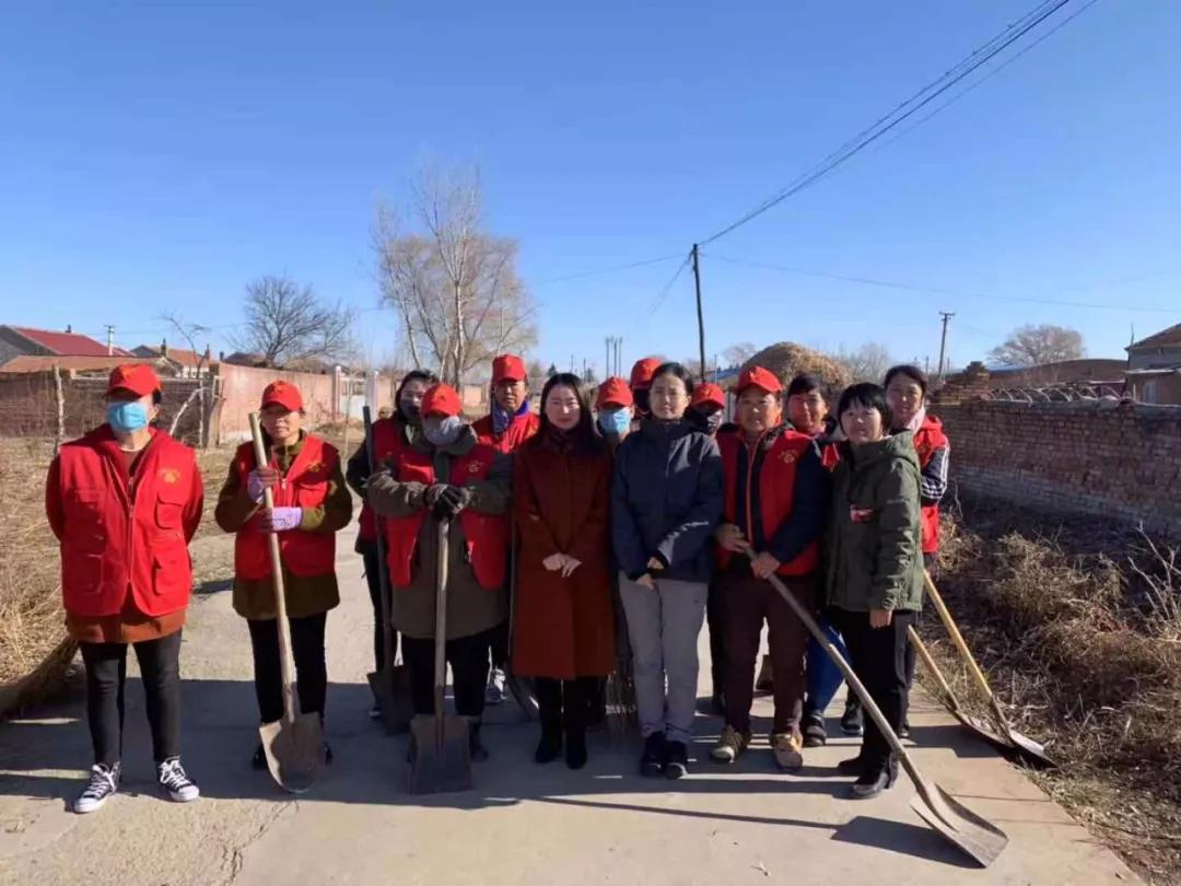 前郭县妇联到基层检查指导巾帼志愿者作用发挥情况
